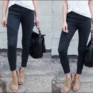 🚫SOLD🚫 L/XL Black Moto Jeggings
